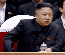 북한 김정은 박수 거만하게 표정 모습