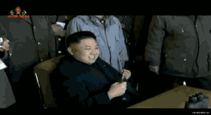 김정은 합성 움짤 미국 자유의 여신상 김정일 동상 마법 마술봉 북한