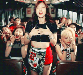 트와이스 미나 움짤 버스 귀여운 예쁜 아이돌 걸그룹