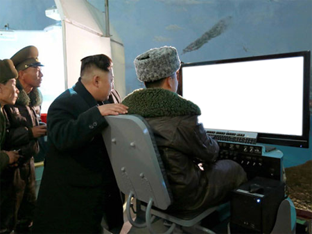 북한 김정은 모니터 군인 컴퓨터 화면
