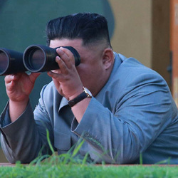 김정은 망원경 북한 쌍안경