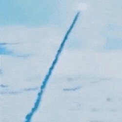 초대형 뻑큐 박규 손가락욕 욕 미사일 하늘 구름 로켓 발사